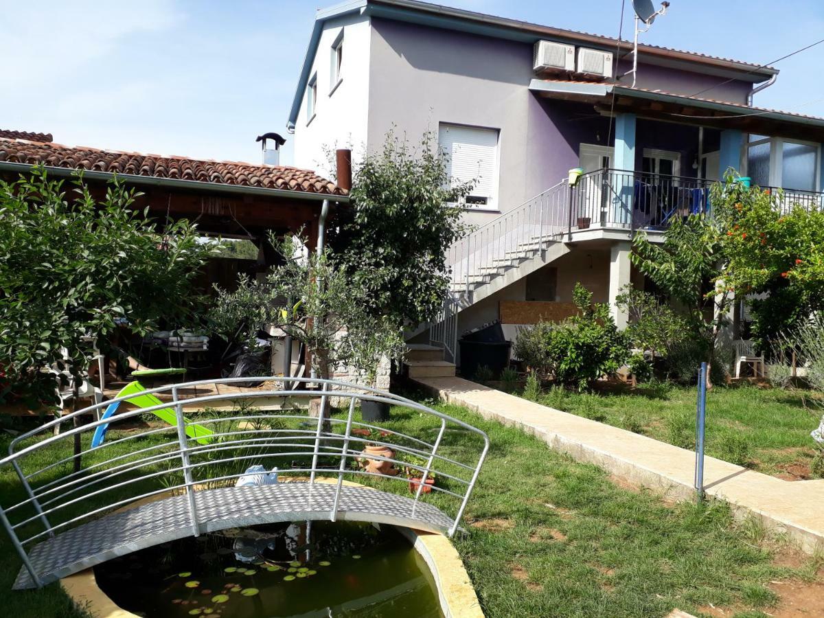 Relax Apartment Pula Exterior foto