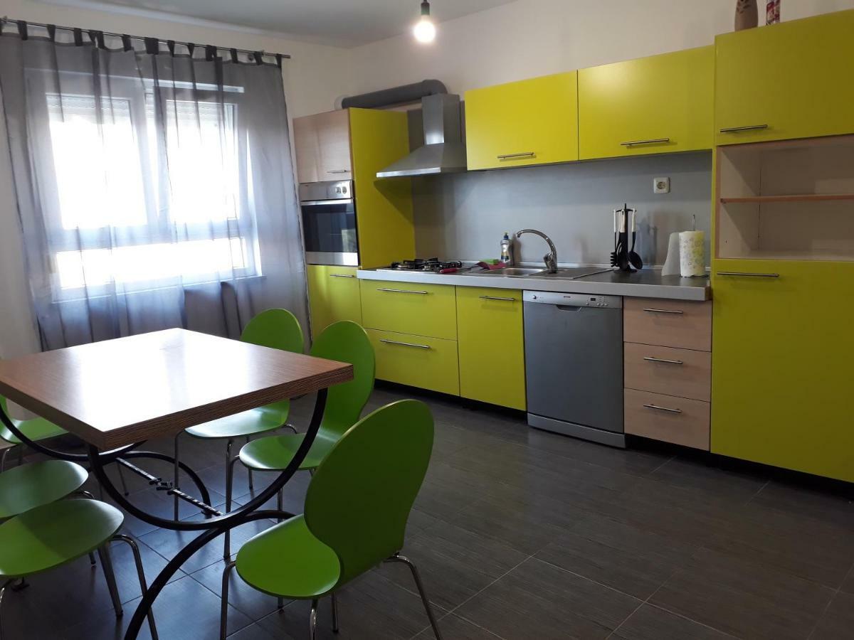 Relax Apartment Pula Exterior foto